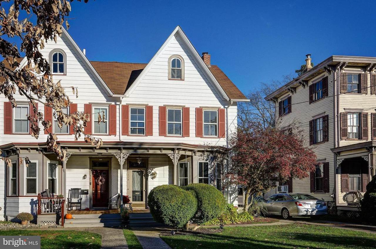 113 Chestnut Street - Photo 1