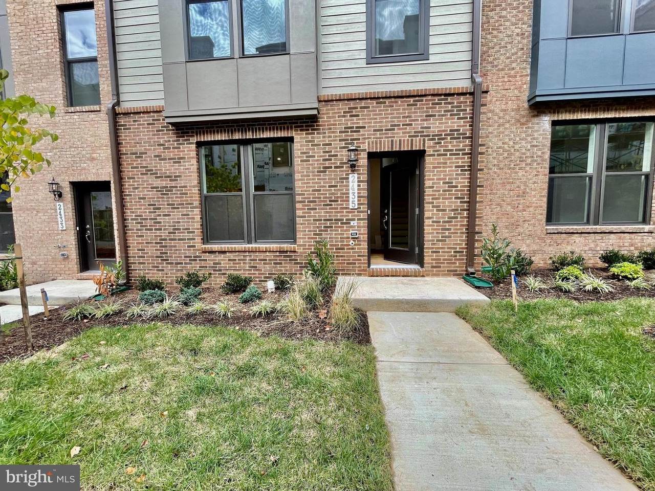2435 Liberty Loop - Photo 1