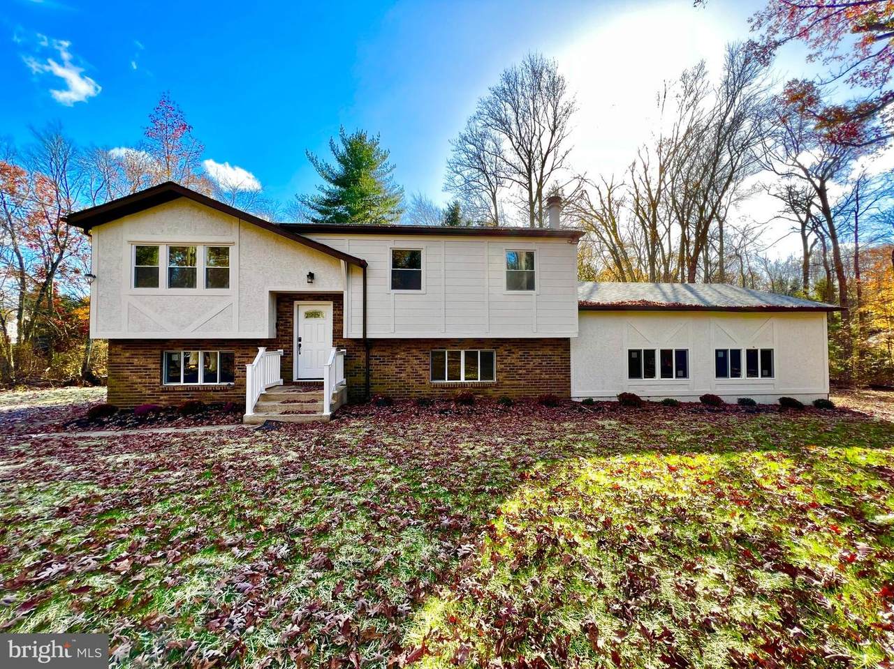 635 Raritan Avenue - Photo 1