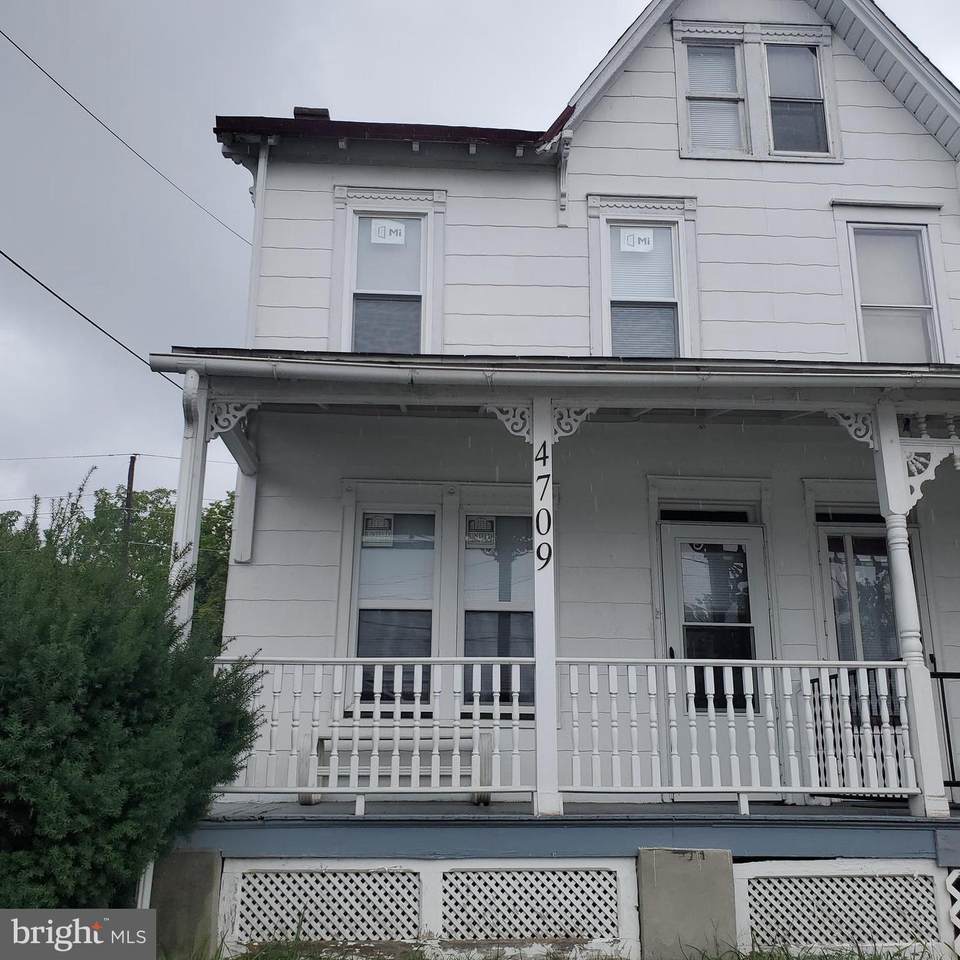 4709 10TH Avenue - Photo 1