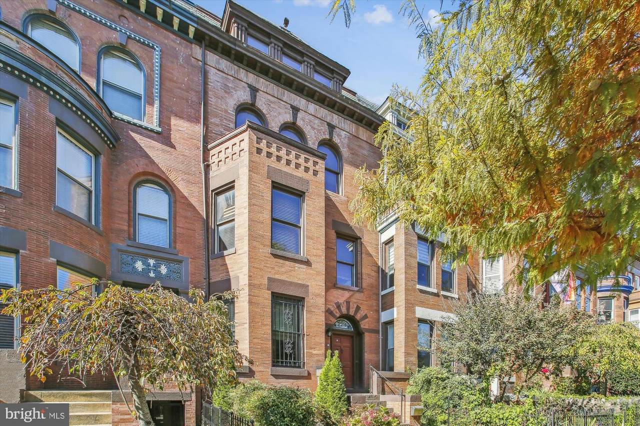 2216 1ST Street - Photo 1