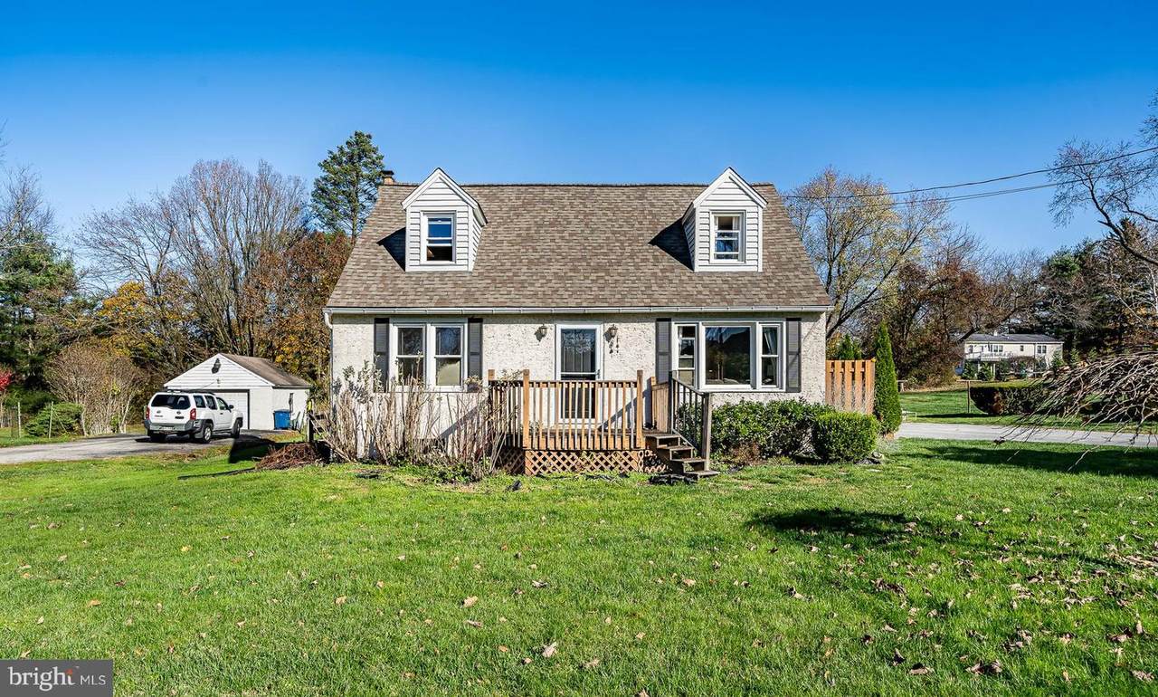 1115 Ashbridge Road - Photo 1
