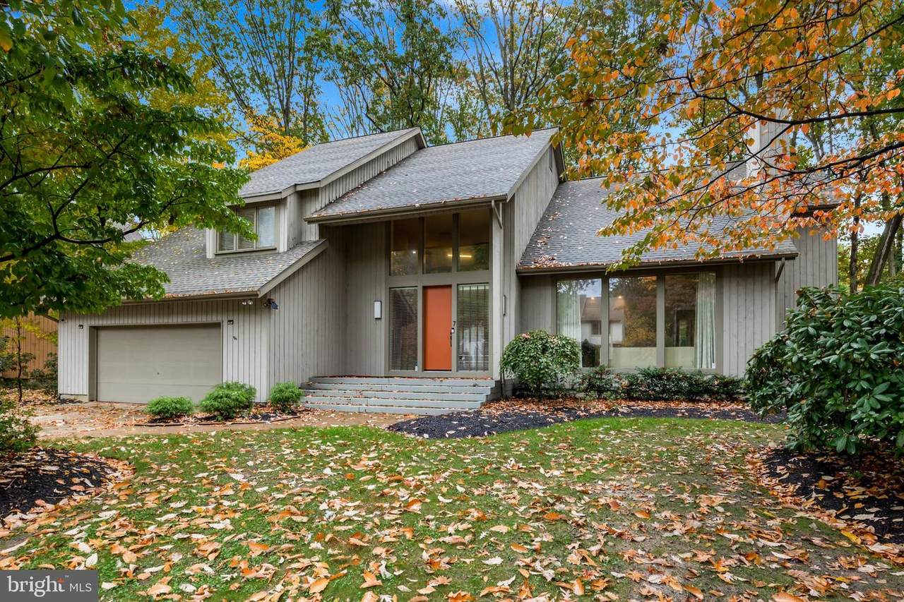 7 Windsor Drive - Photo 1