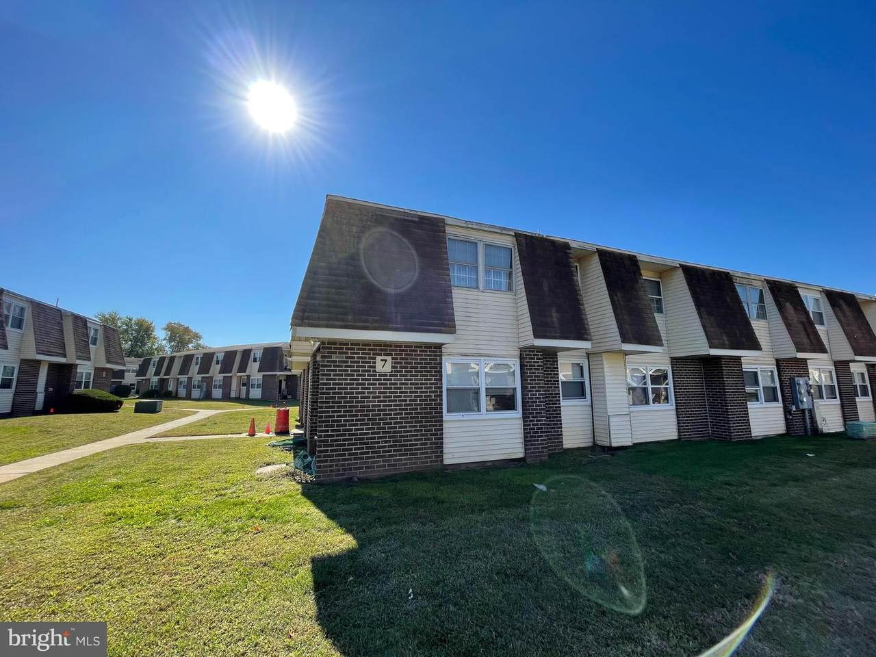 7-3 Florence Tollgate Place - Photo 1