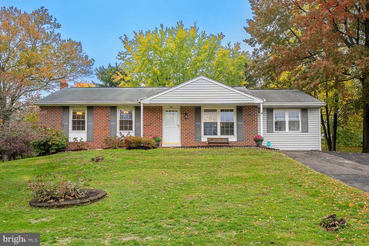 3021 Eisenhower Road - Photo 1