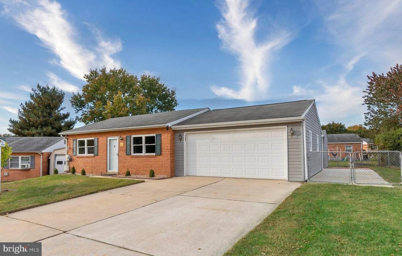 15 Rogers Circle - Photo 1