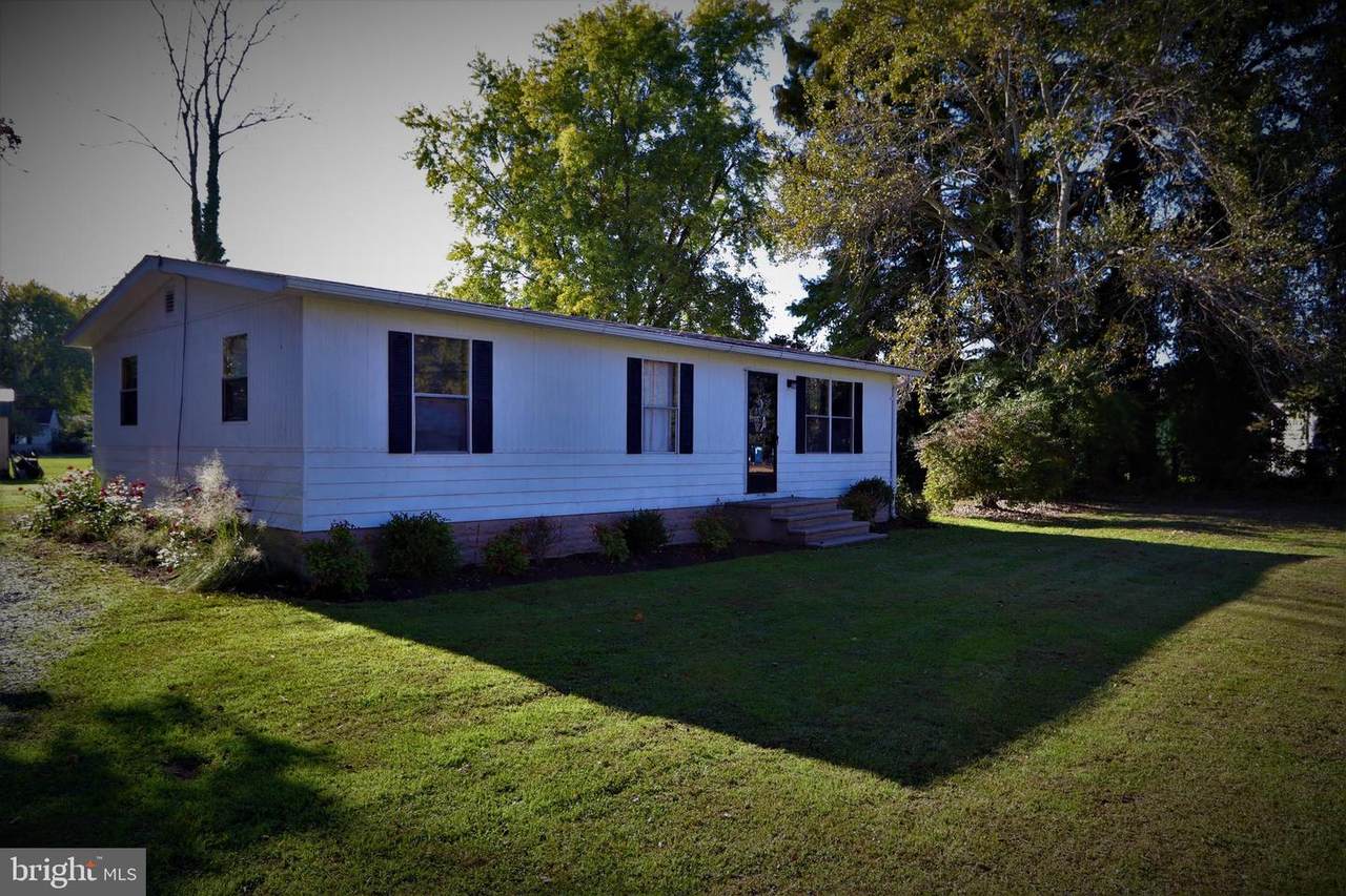 231 Evans Avenue - Photo 1