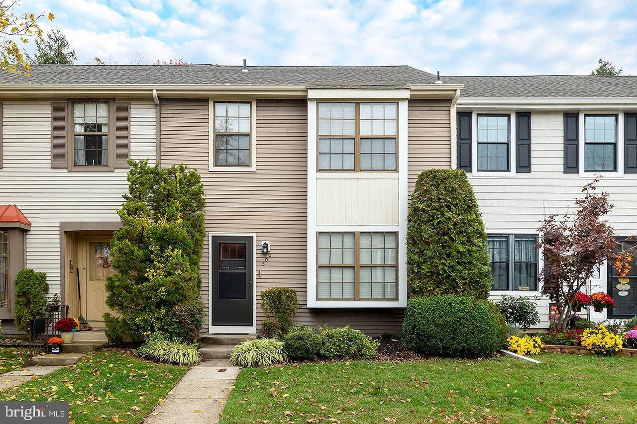 502 Kings Croft - Photo 1