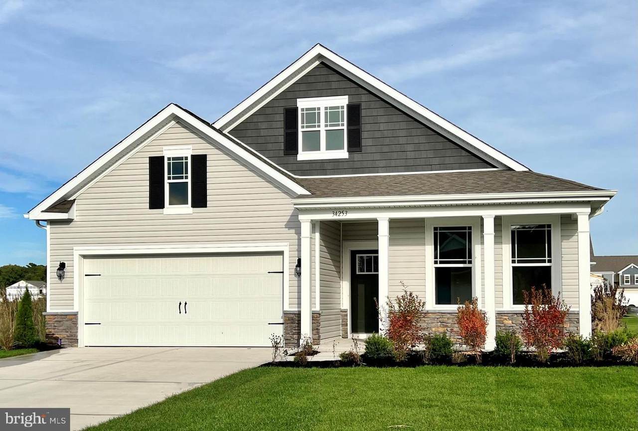 36087 Nantasket Avenue - Photo 1
