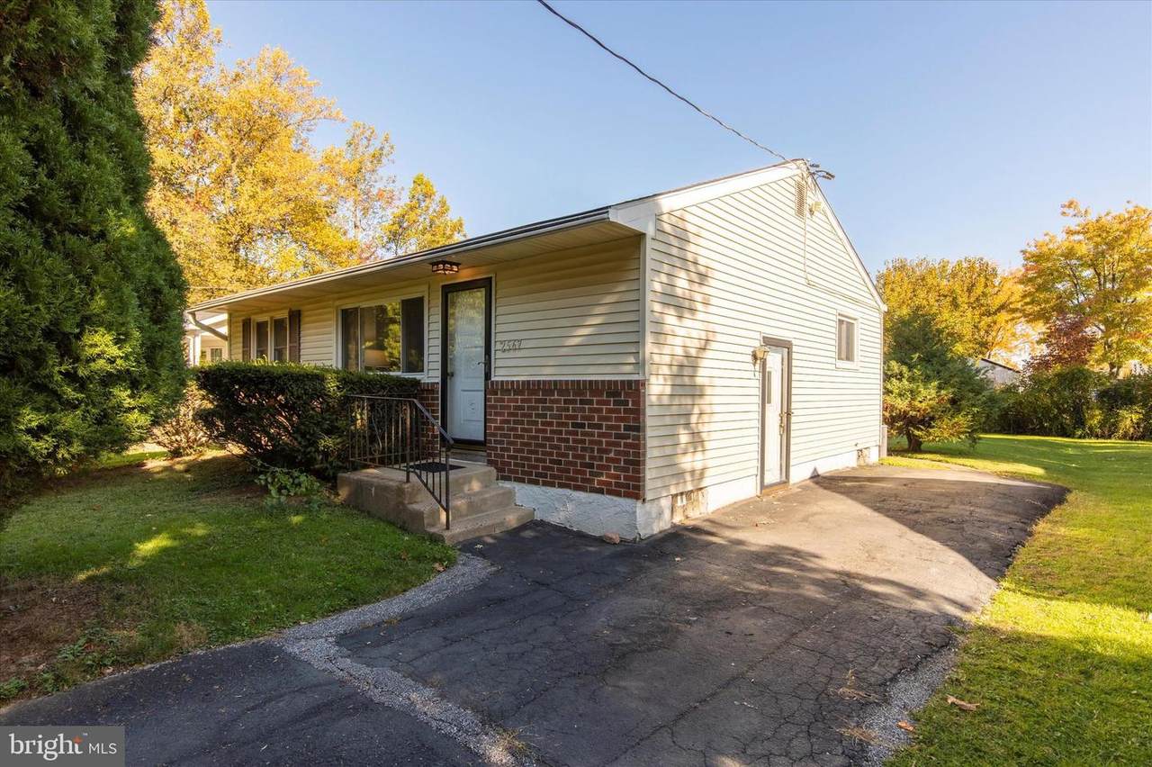 2567 Pierce Avenue - Photo 1
