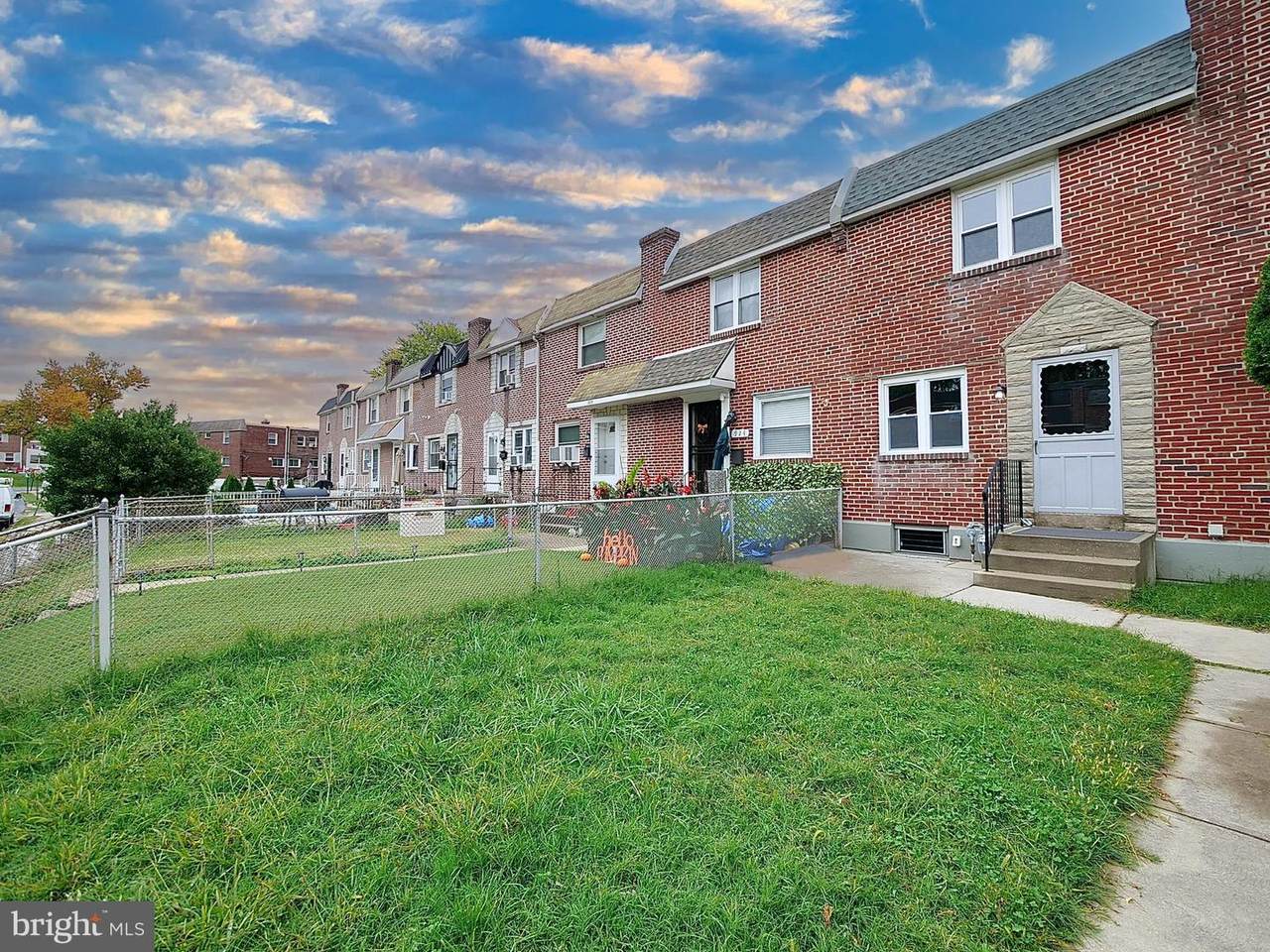 922 Delview Drive - Photo 1