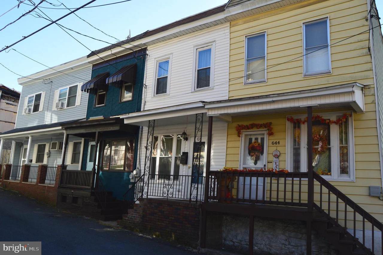 642 Penn Street - Photo 1