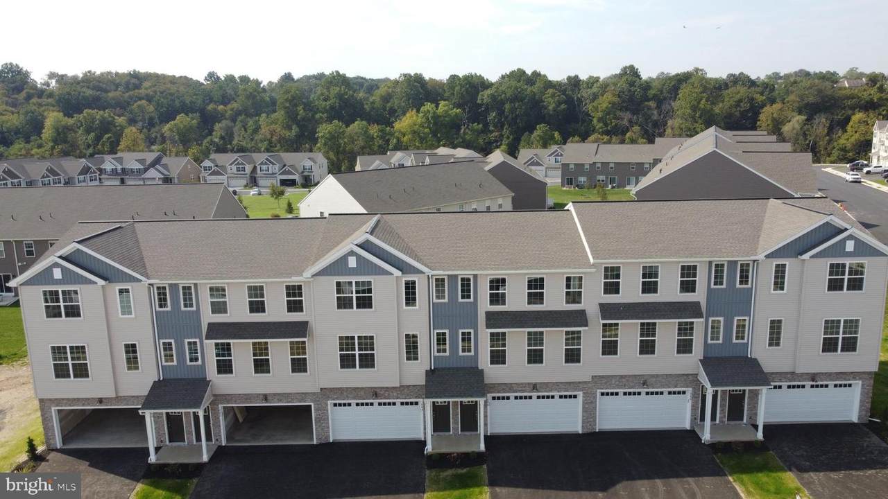 1866 Shady Lane - Photo 1