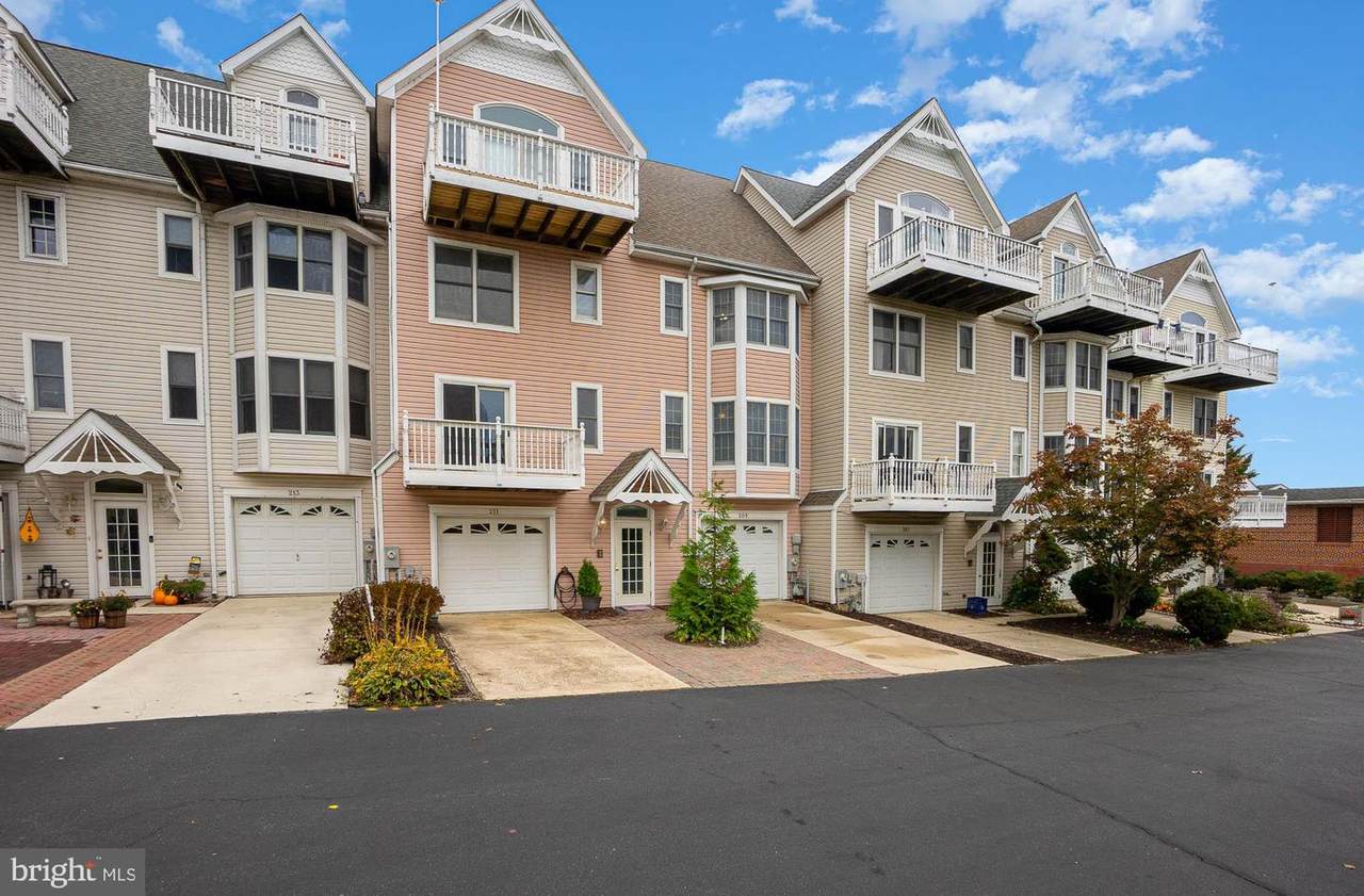 209 Lafayette Street - Photo 1