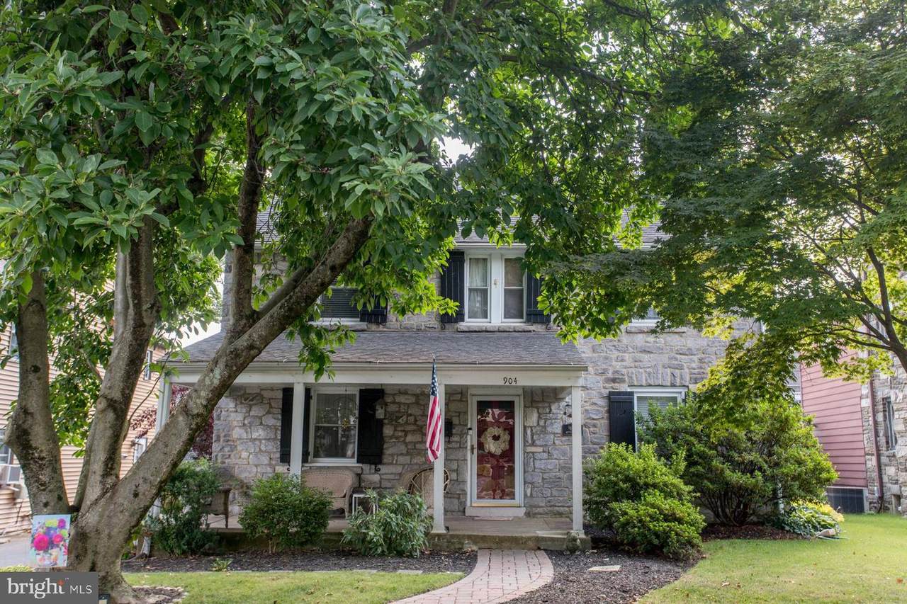 904 Blythe Avenue - Photo 1