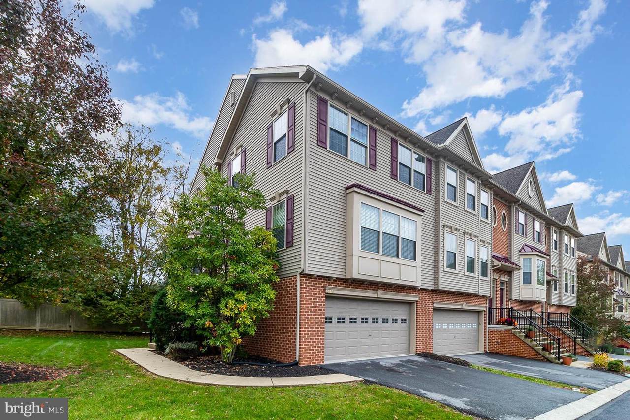 6346 Creekbend - Photo 1