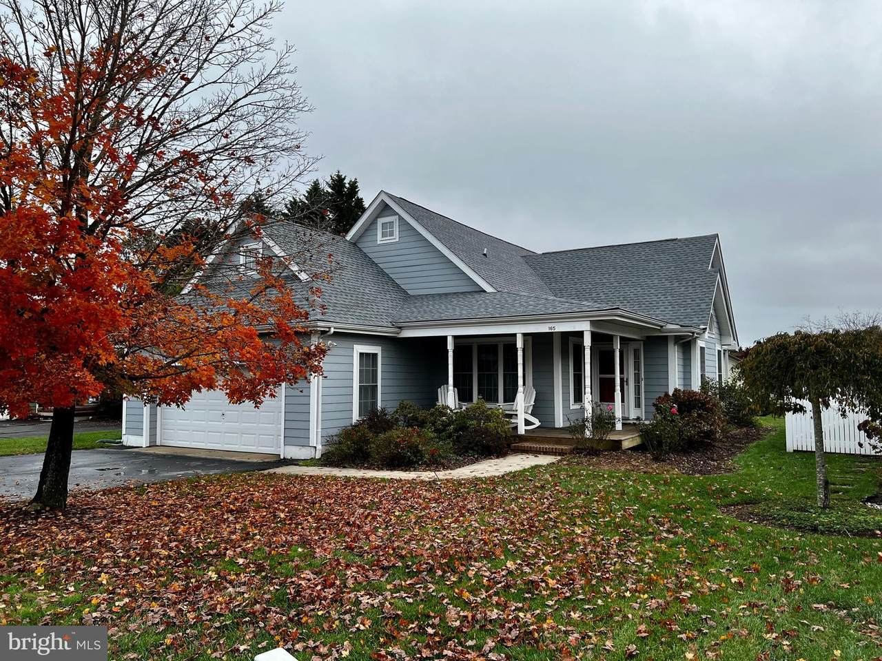 165 Lakeside Drive - Photo 1
