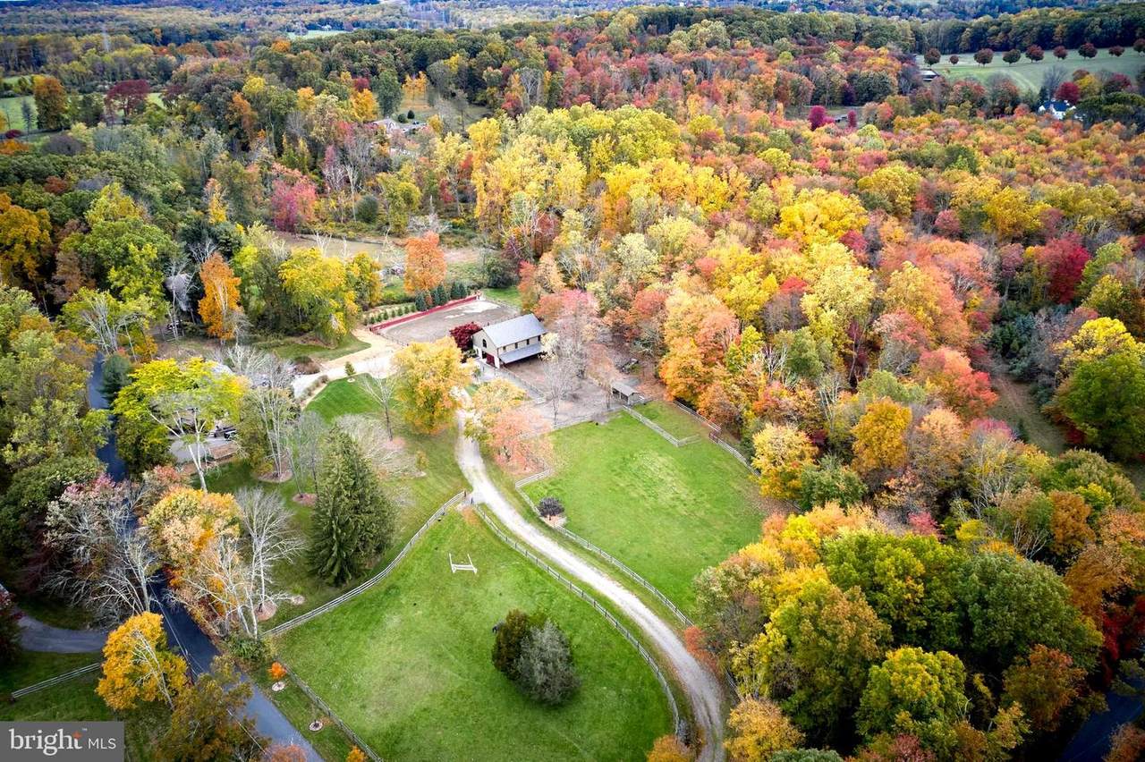 17 Fox Hill Road - Photo 1
