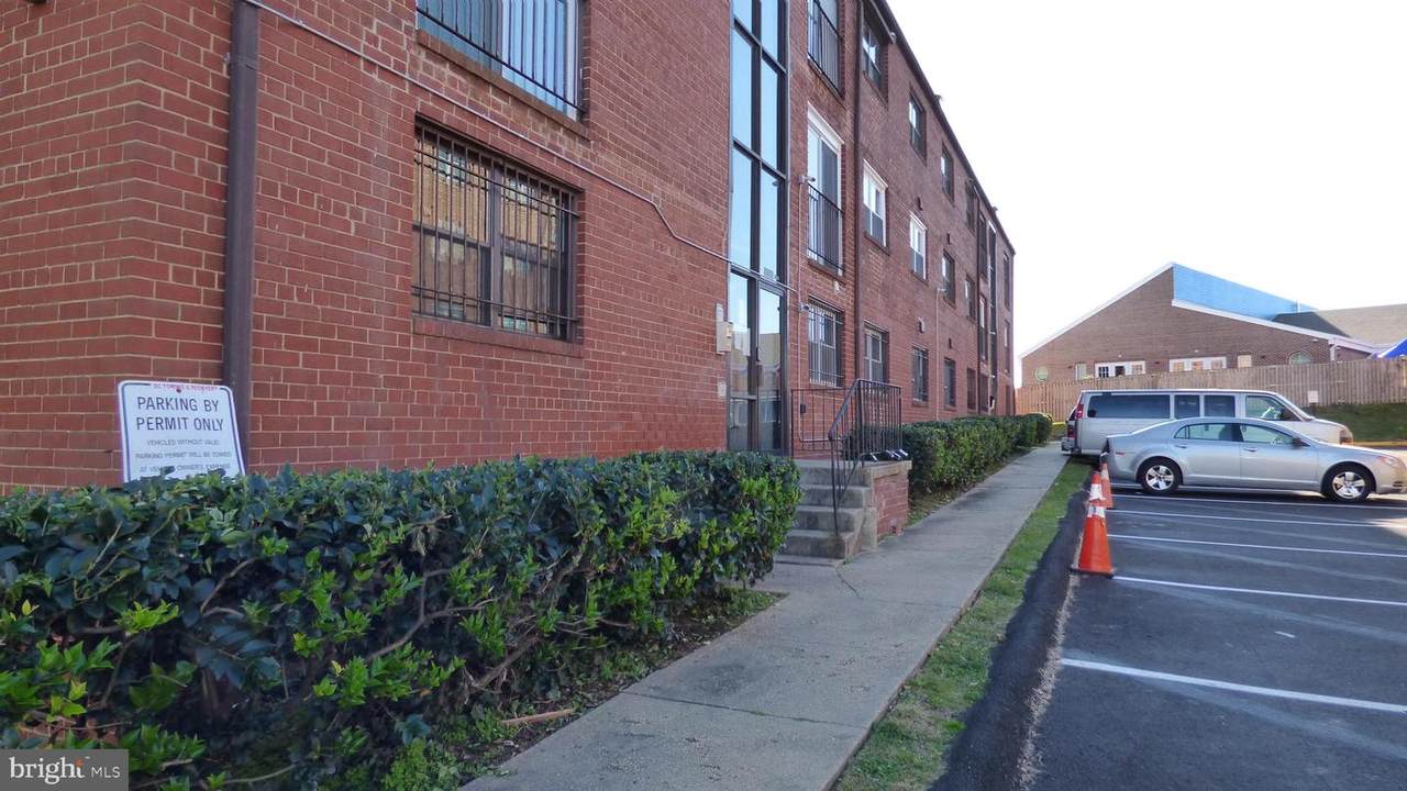 3423 5TH Street - Photo 1