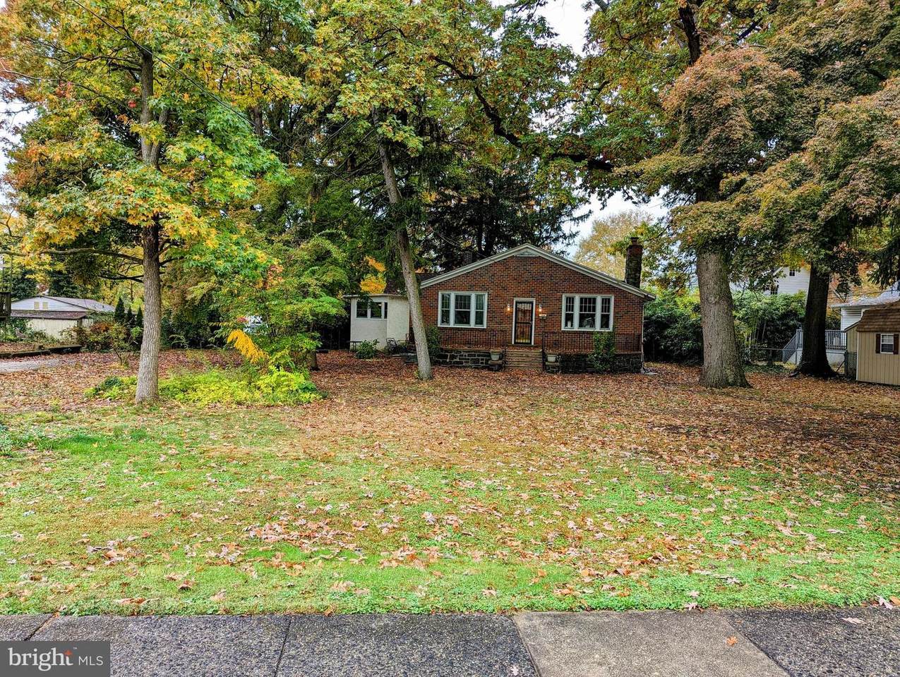 108 Sycamore Avenue - Photo 1