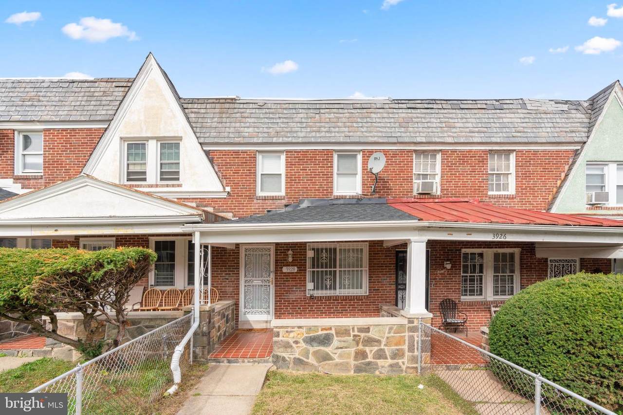 3928 Woodridge Road - Photo 1