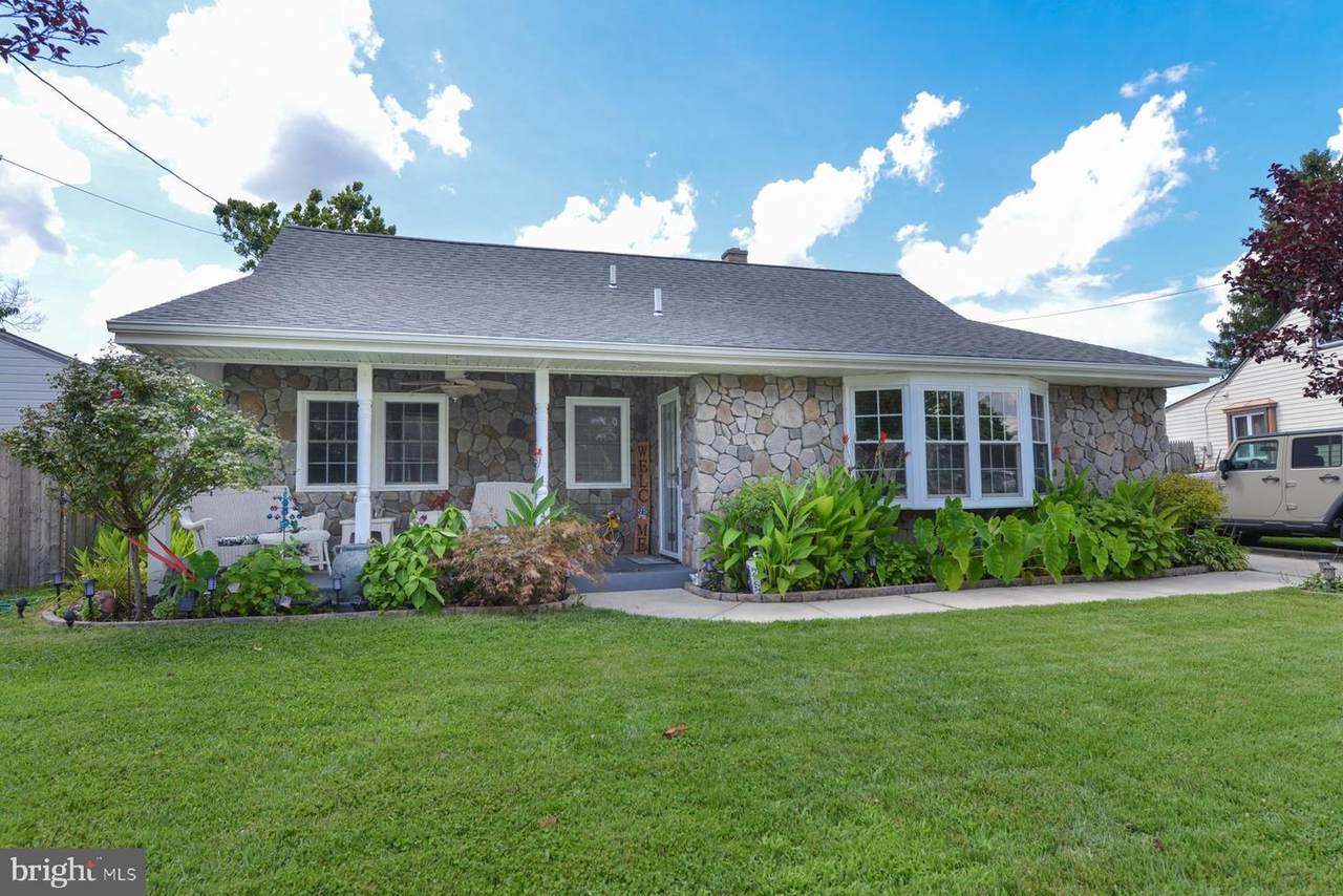 442 Dickinson Road - Photo 1