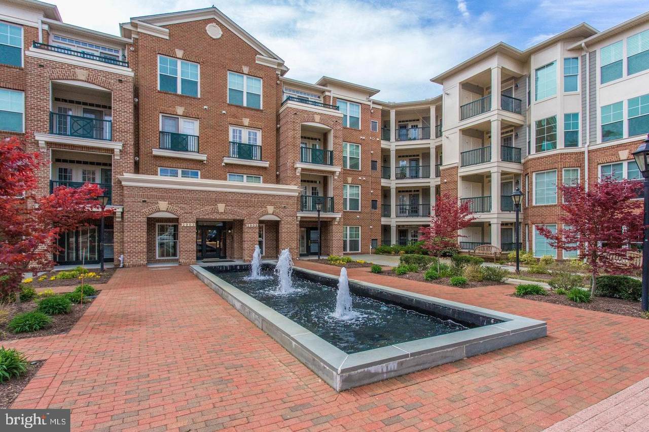 2903 Saintsbury Plaza - Photo 1