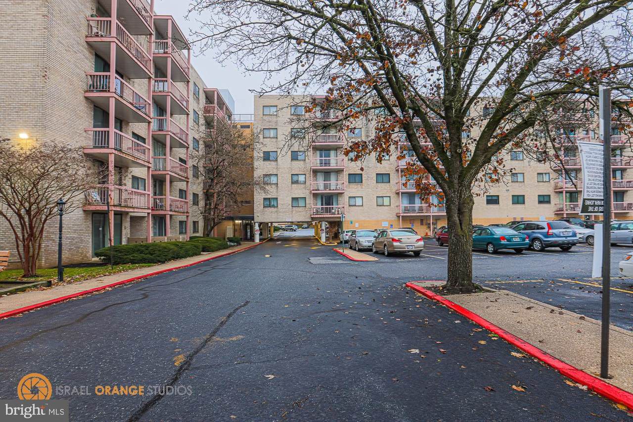 130 Slade Avenue - Photo 1