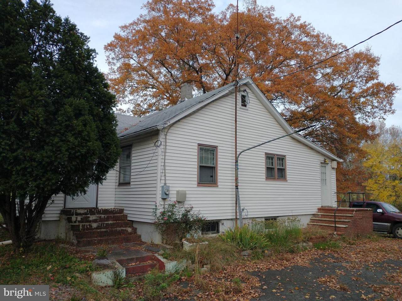 521 Spotswood Englishtown Road - Photo 1