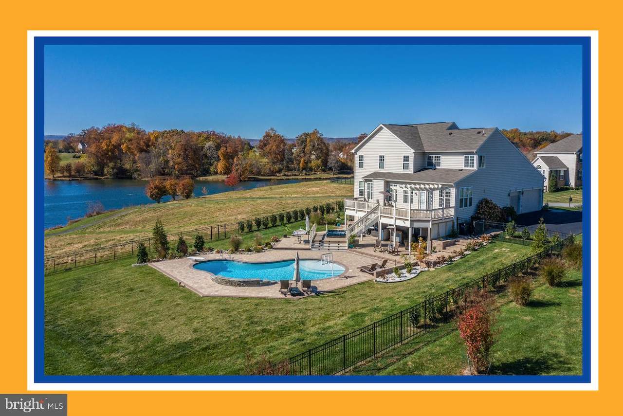 36743 Pond Side Lane - Photo 1