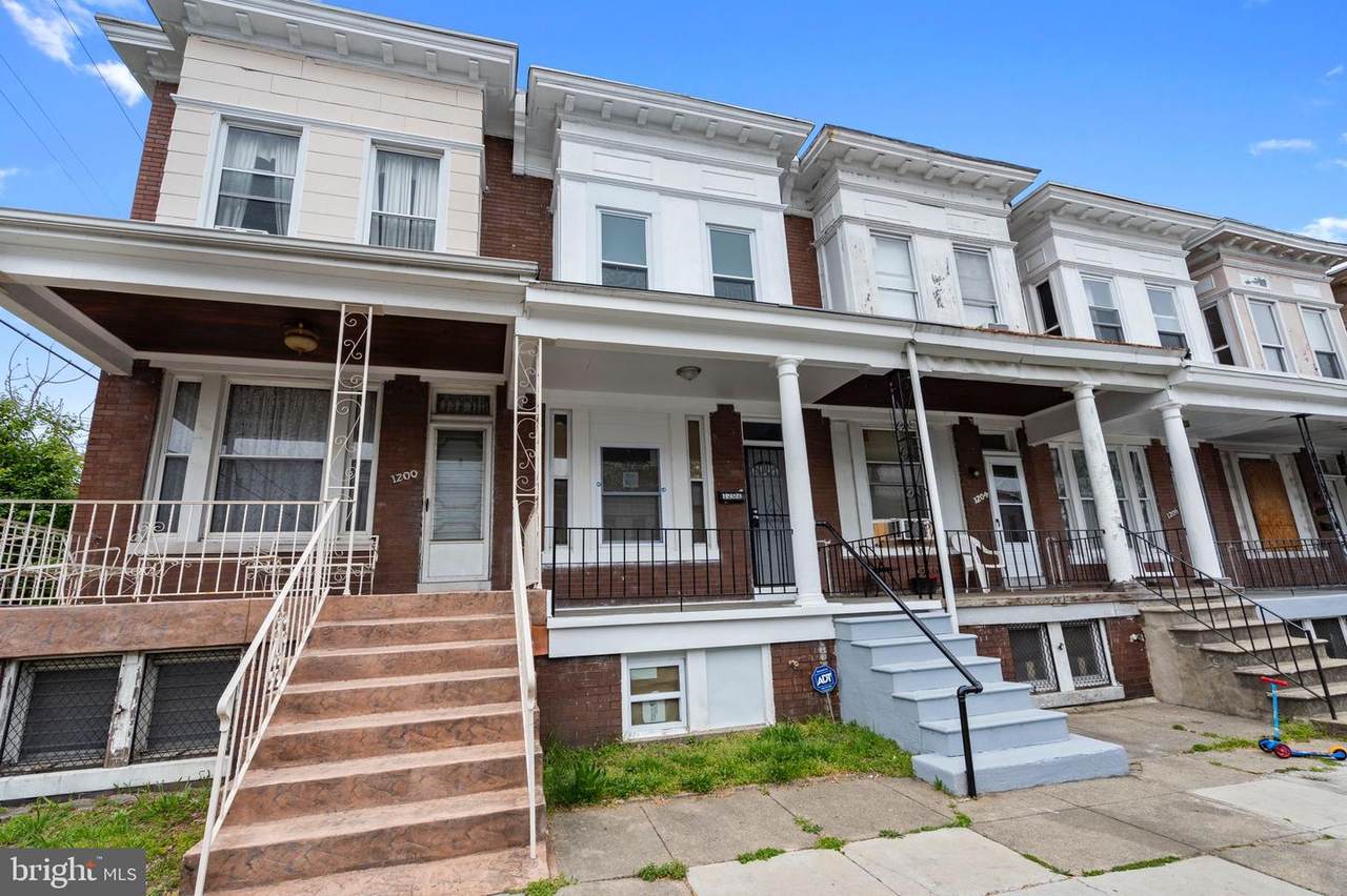 1202 Oakhurst Place - Photo 1
