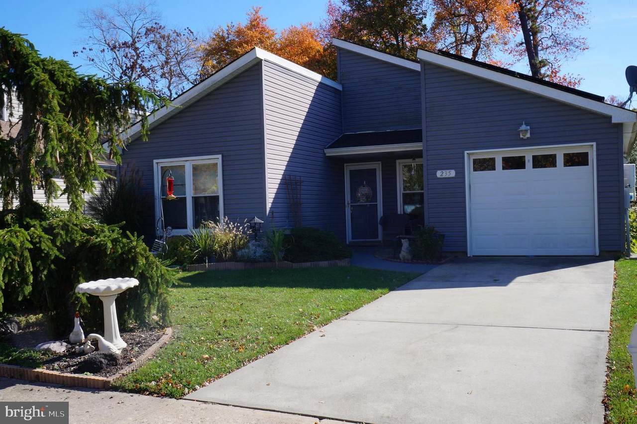 235 Yorktowne Drive - Photo 1