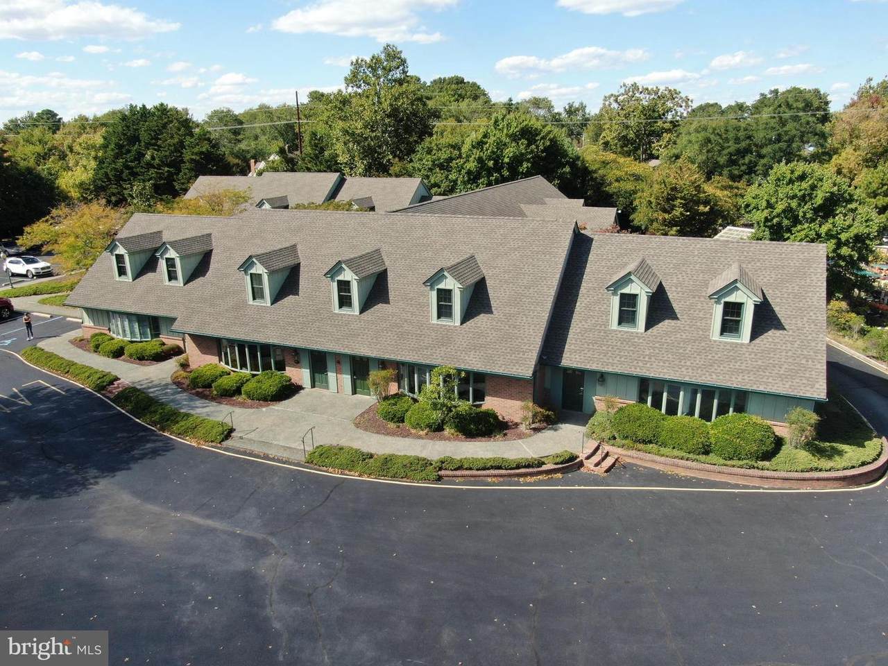 750 Kings Highway - Photo 1