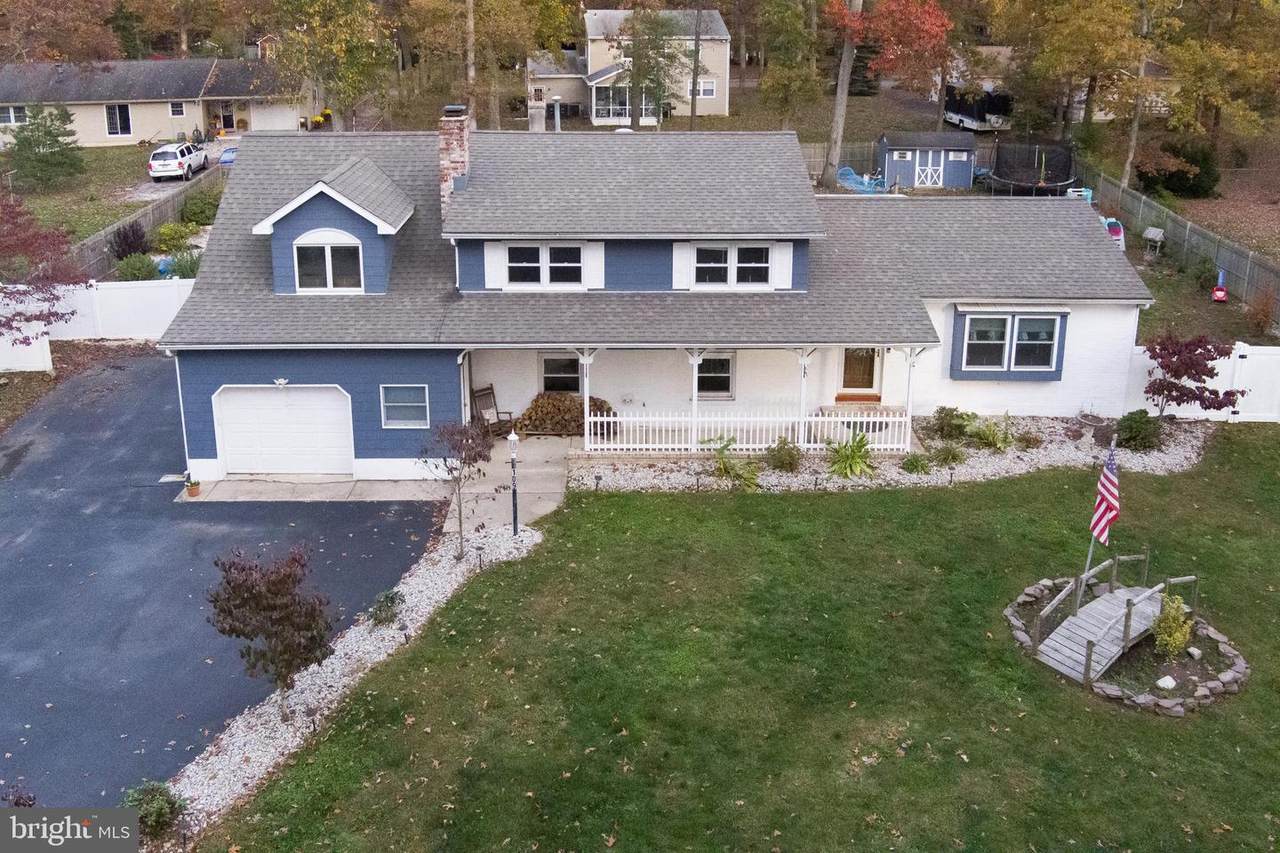 109 Woodlawn Avenue - Photo 1