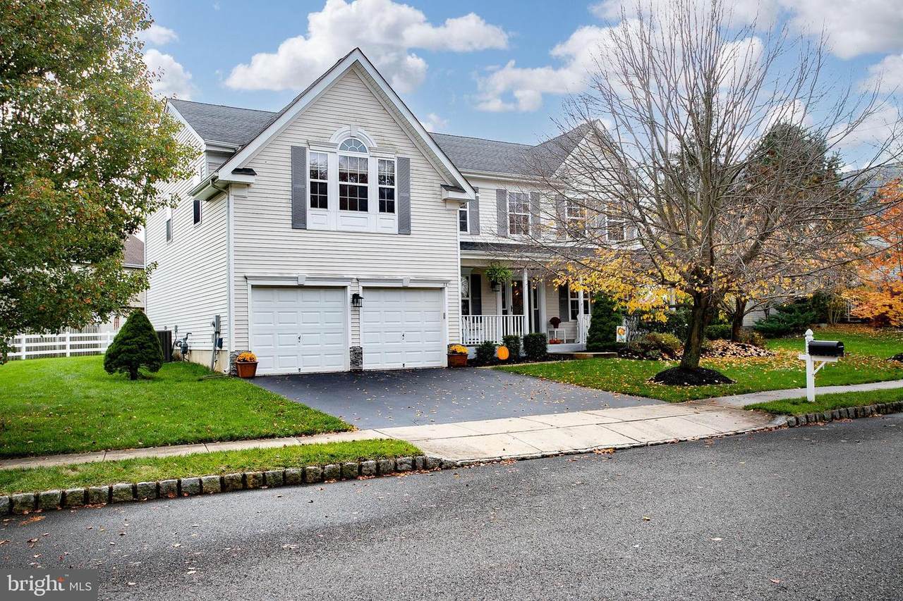 33 Fairmont Drive - Photo 1