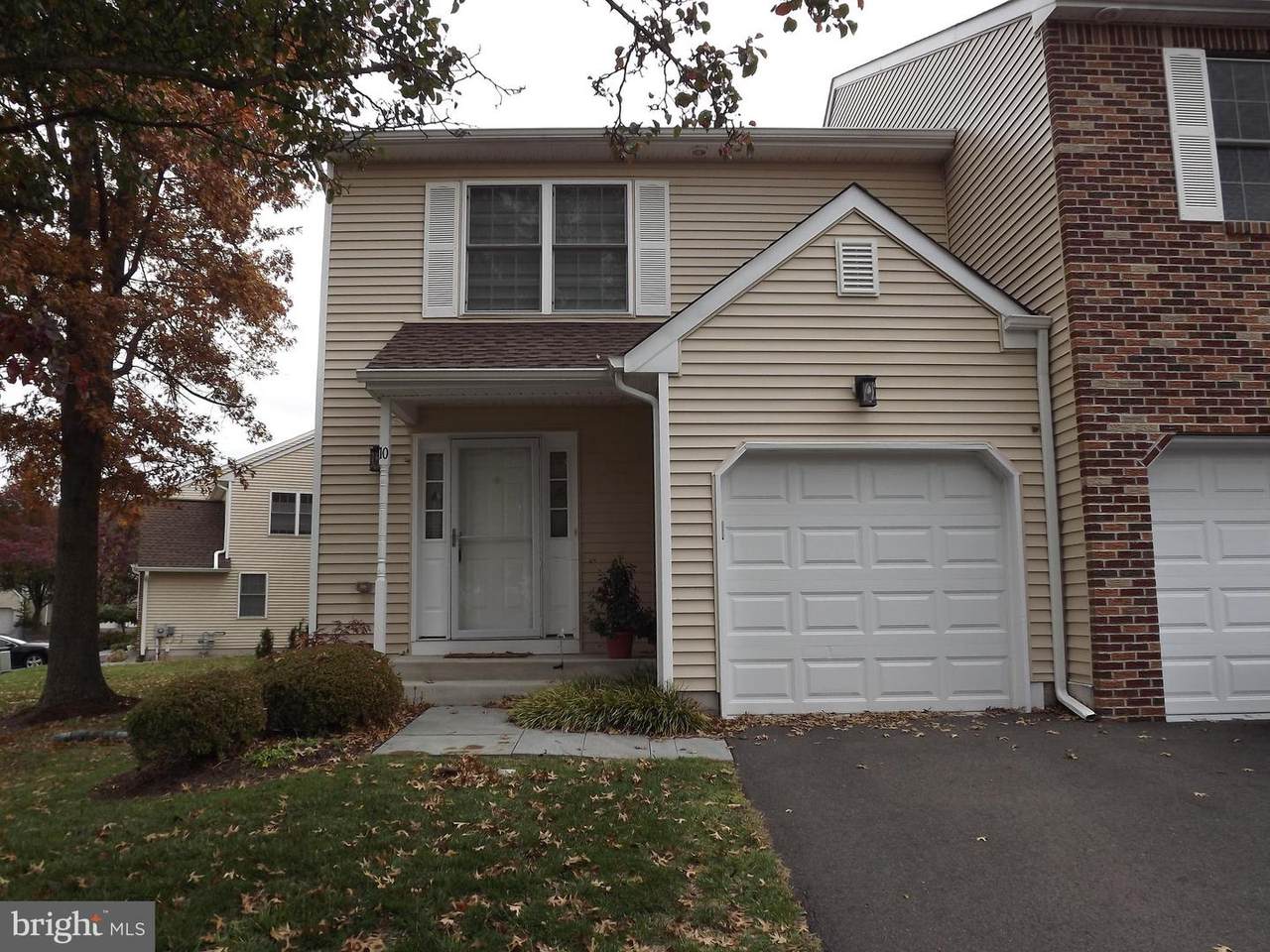 10 Pioneer Court - Photo 1