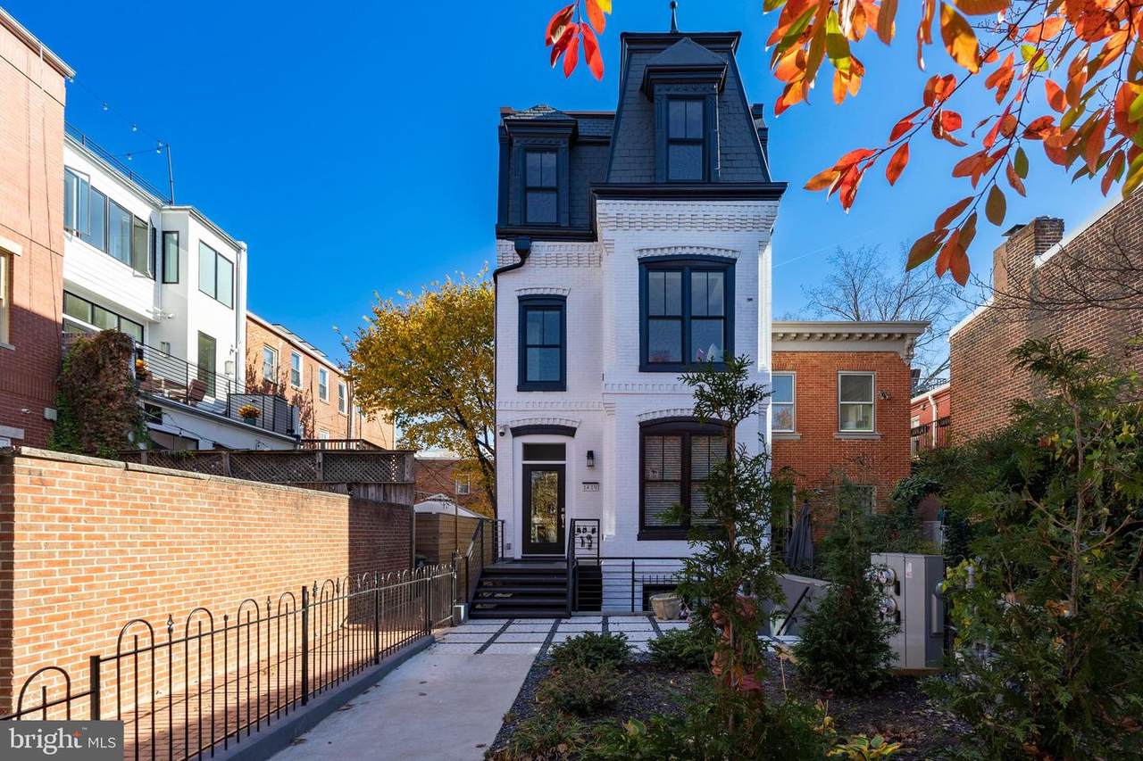 1419 10TH Street - Photo 1