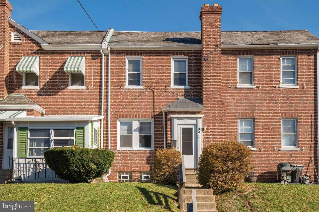 941 26TH Street - Photo 1