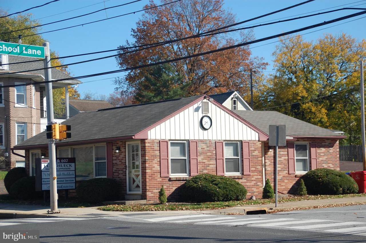 602 Broad Street - Photo 1