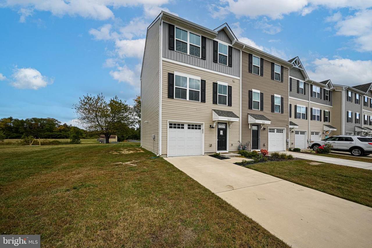 17627 Fieldstone Avenue - Photo 1