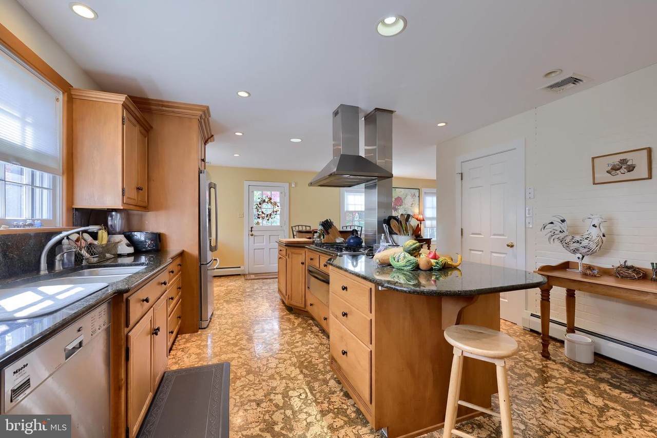 112 Jackson Drive - Photo 1