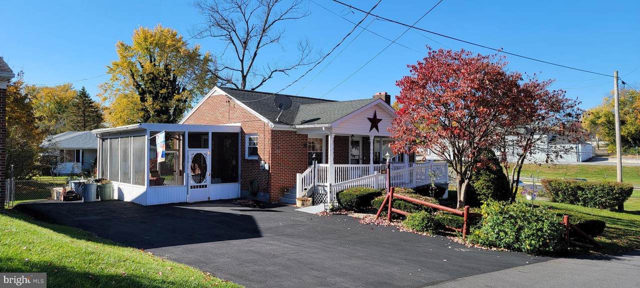 219 Chestnut Street - Photo 1