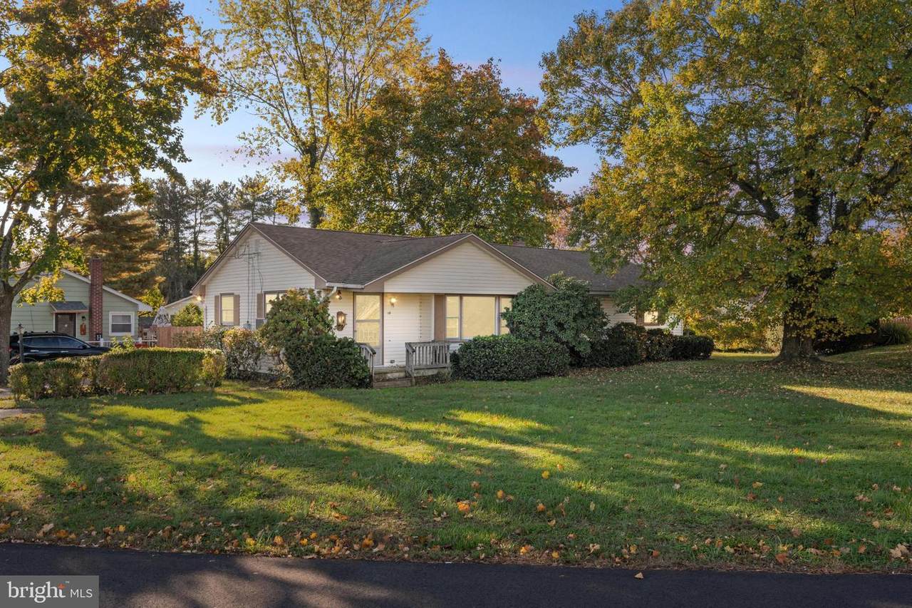 10 Westwood Avenue - Photo 1