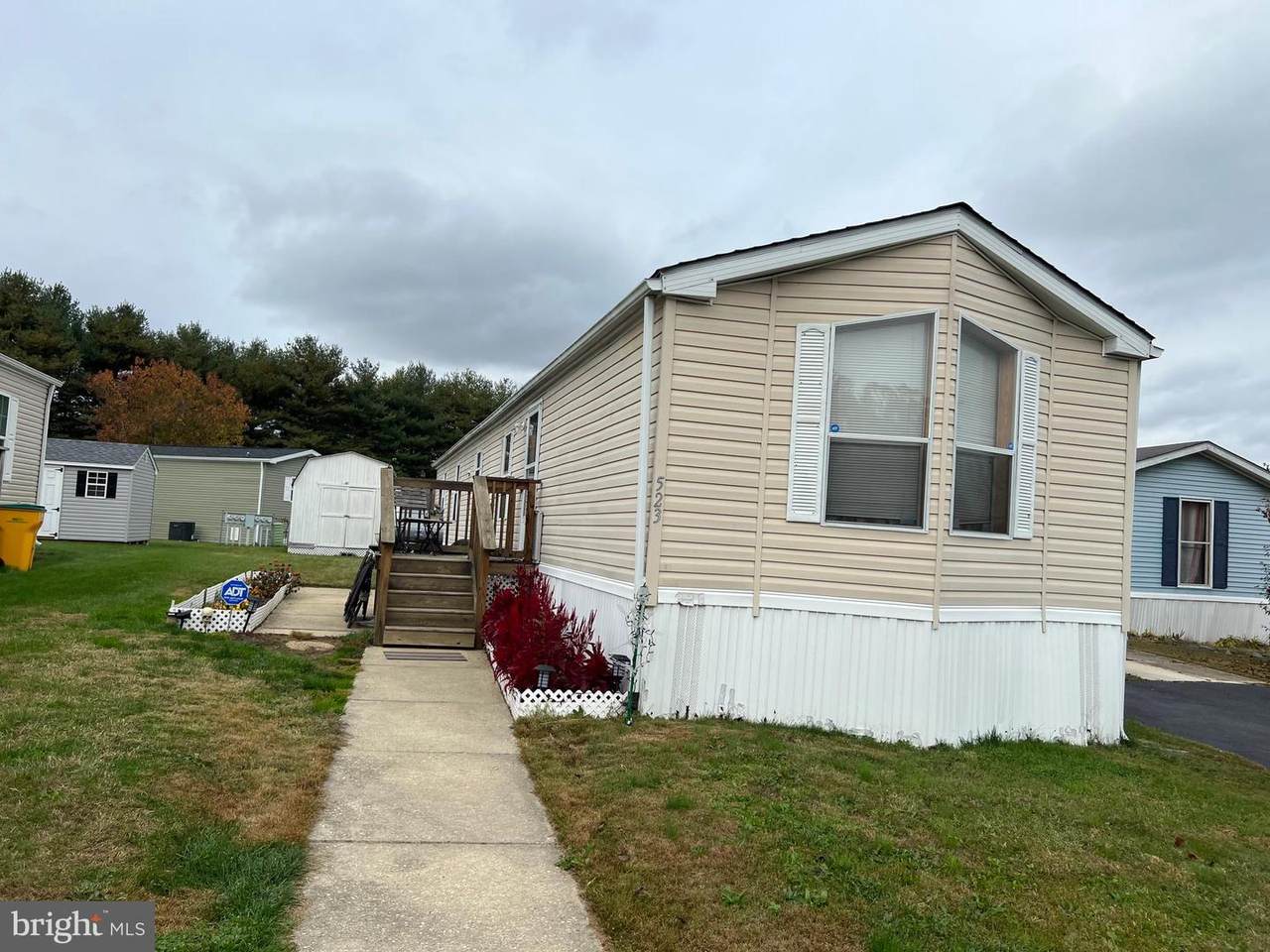 523 Vincent Lane - Photo 1