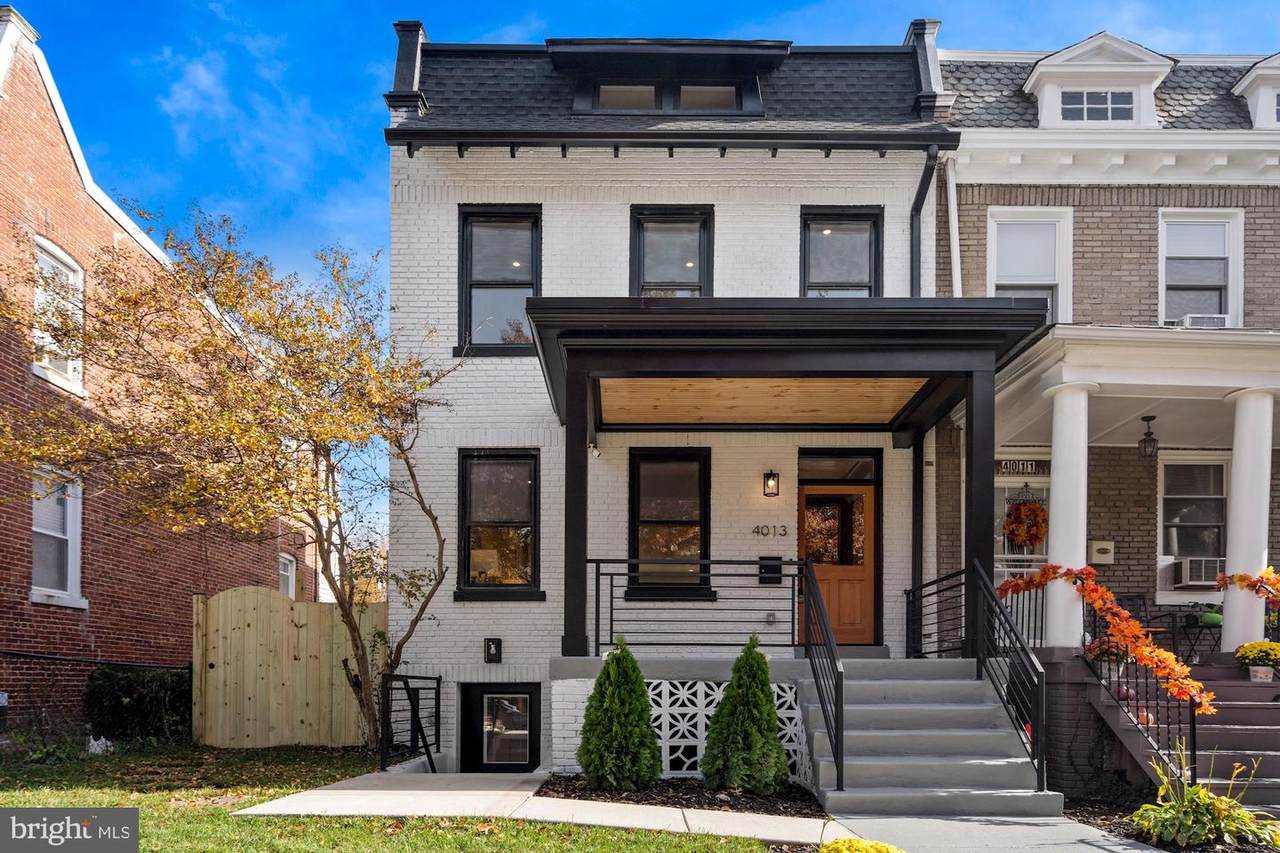 4013 5TH Street - Photo 1