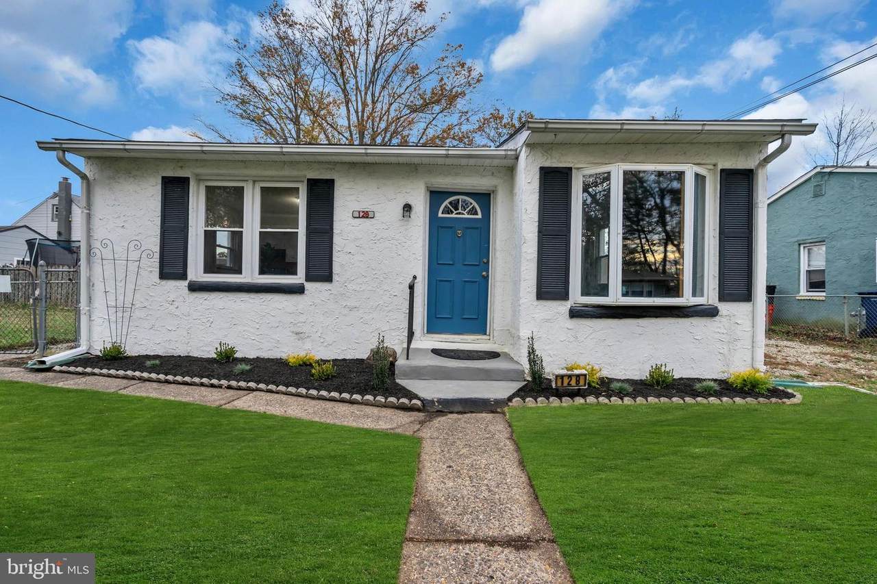 128 Hilltop Avenue - Photo 1