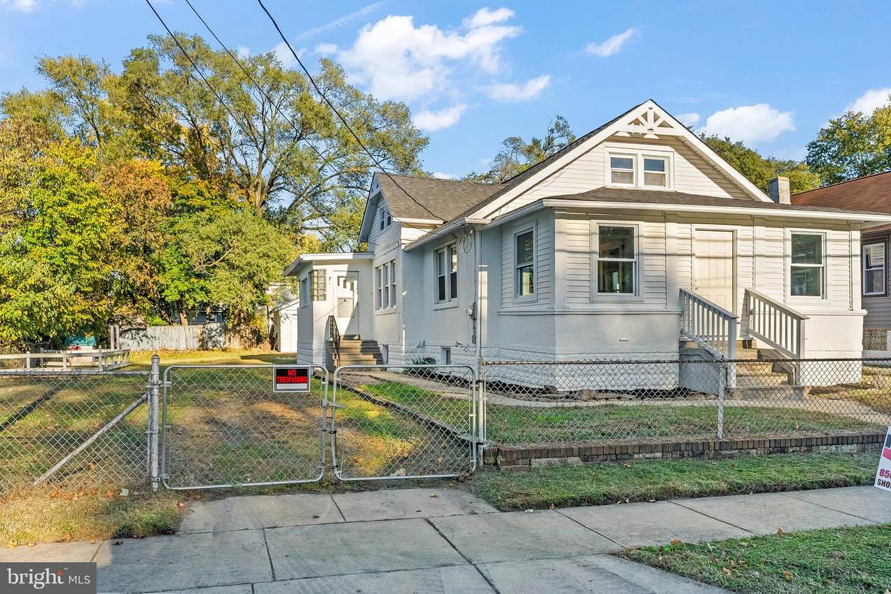 317 Chestnut Street - Photo 1