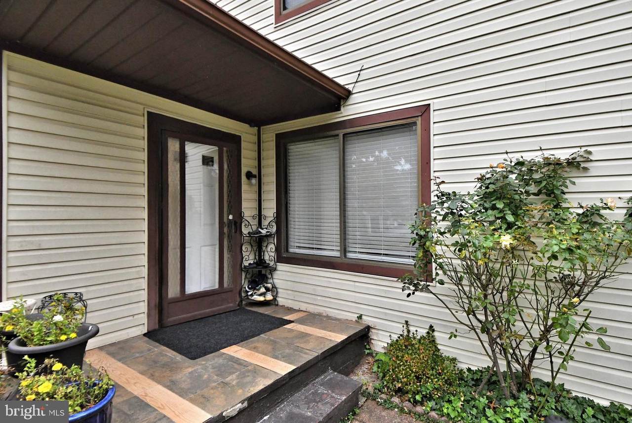 437 Bridge Street - Photo 1