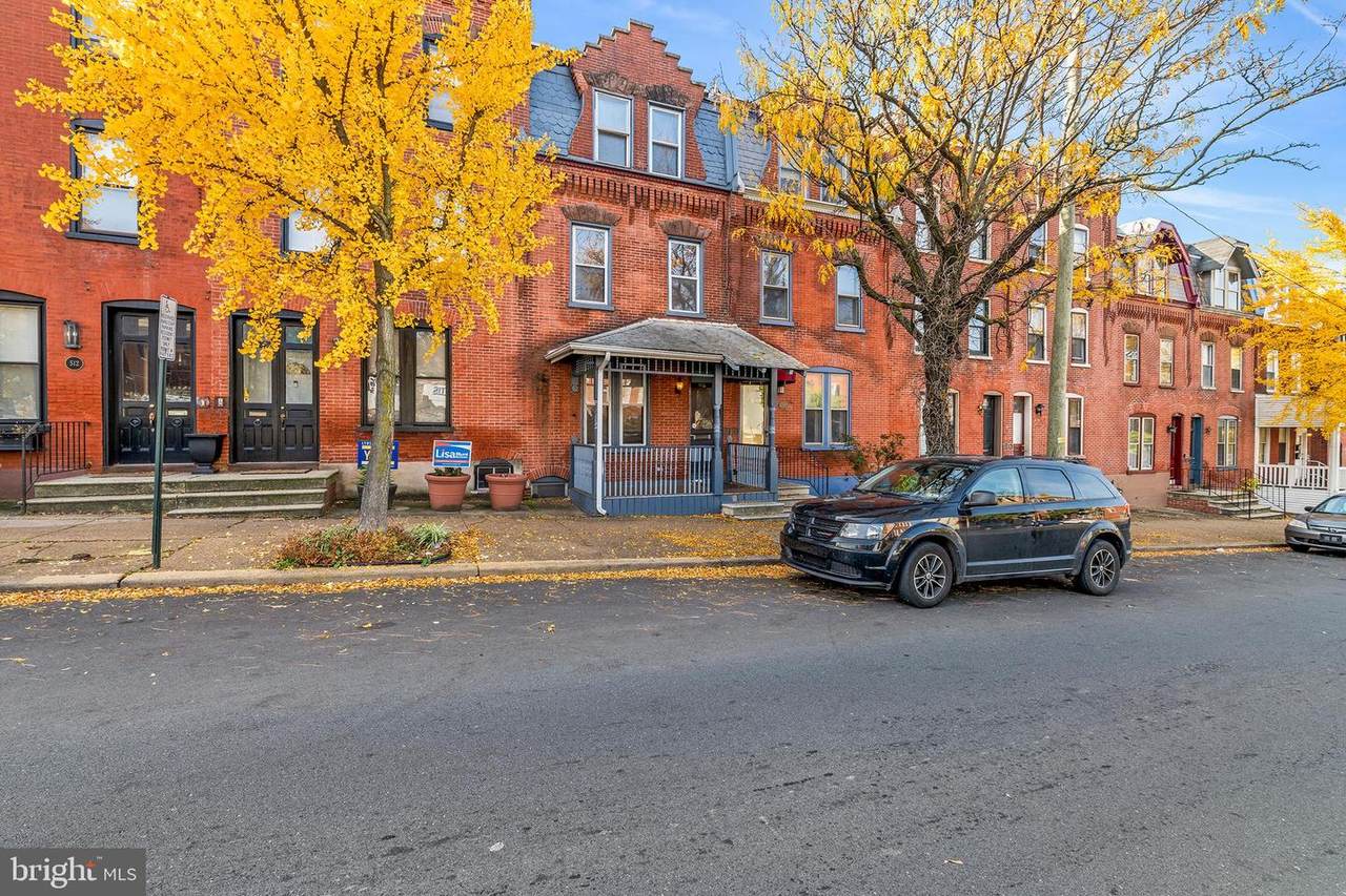 516 4TH Street - Photo 1