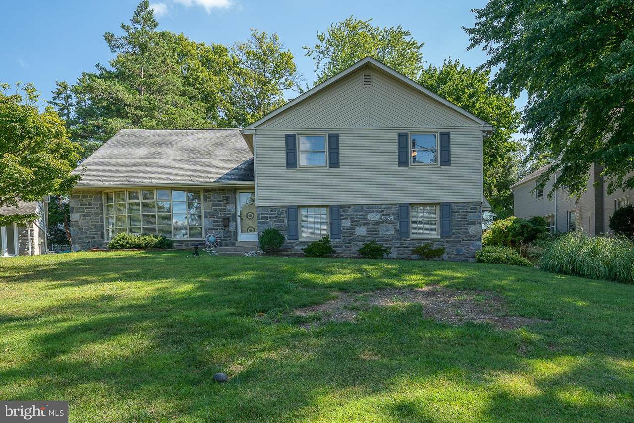 223 Melrose Circle - Photo 1